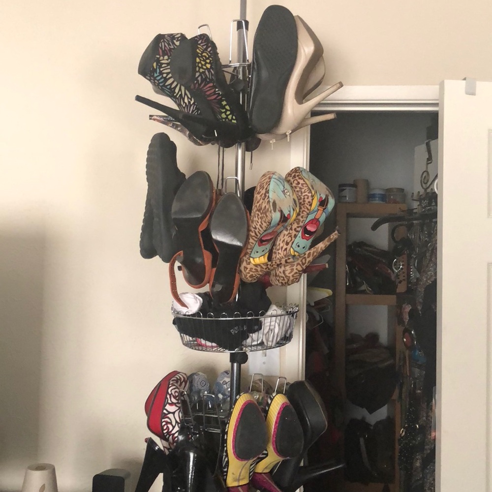 Sale Alert — I’ll be posting all of my old heels.